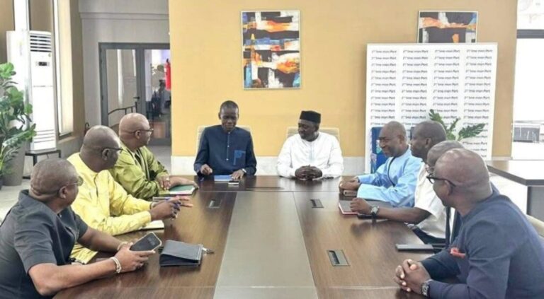 Mali dispatches delegation to Dakar to address backlogged containers