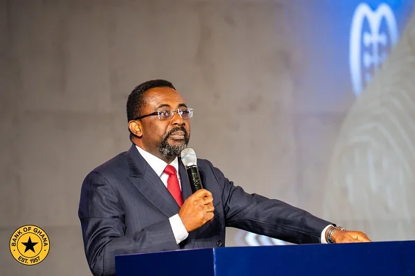 Ghana’s central bank holds interest rate at 14%