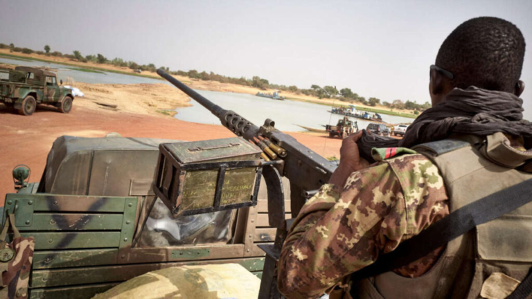 Mali armed forces strike armed groups near Dagabory